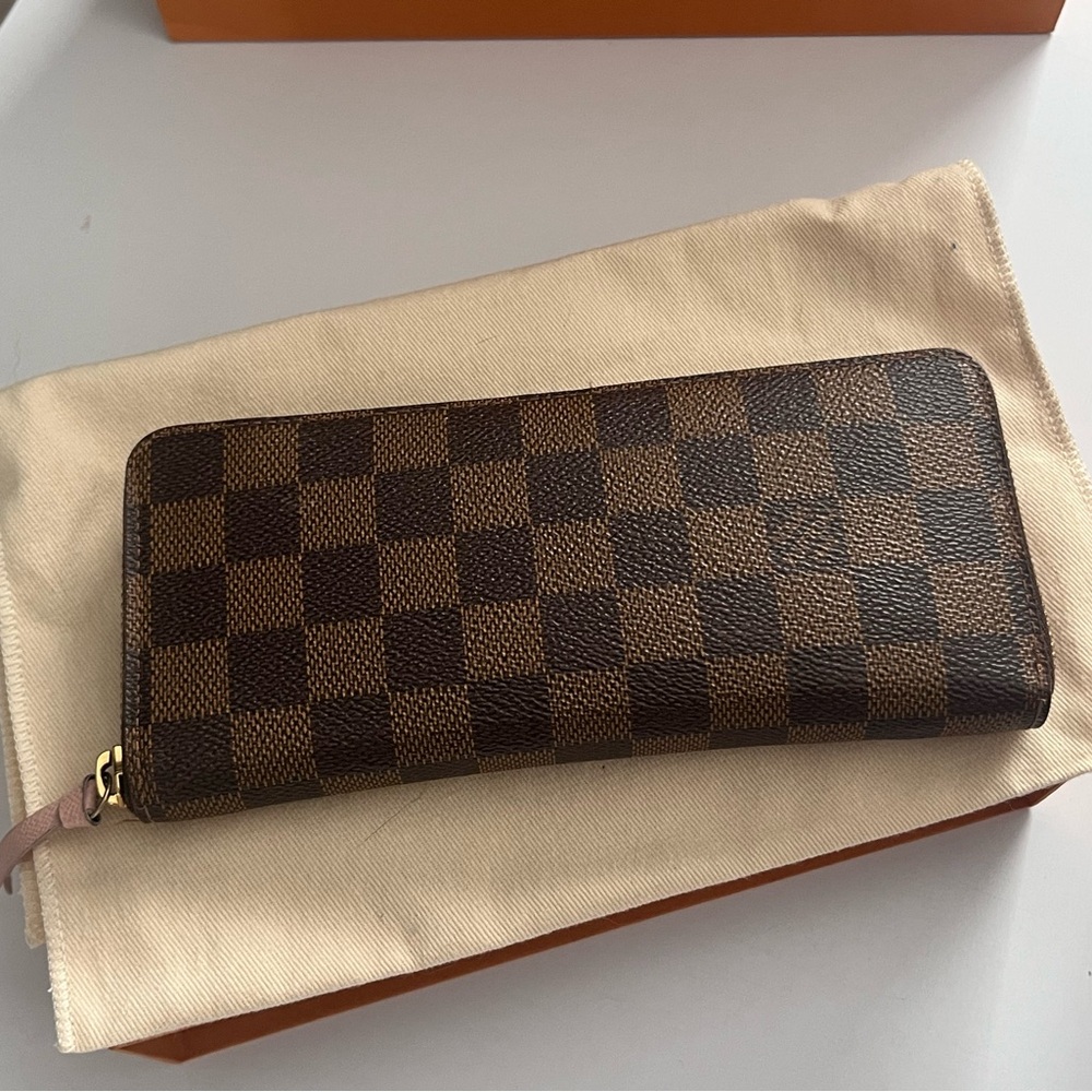 Louis Vuitton Zippy Wallet – Damier Ebene / Rose Ballerine Interior